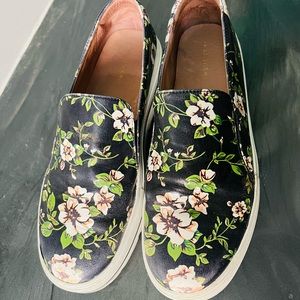 Halogen beautiful shoes